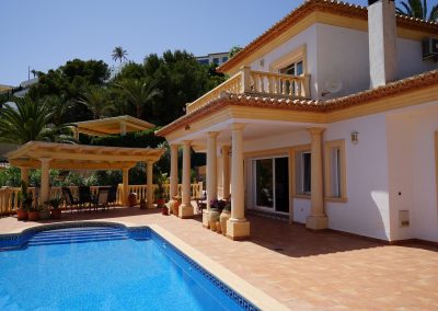 Klassische gepflegte Villa mit Panorama-Meerblick in Moraira kaufen 995.000 €